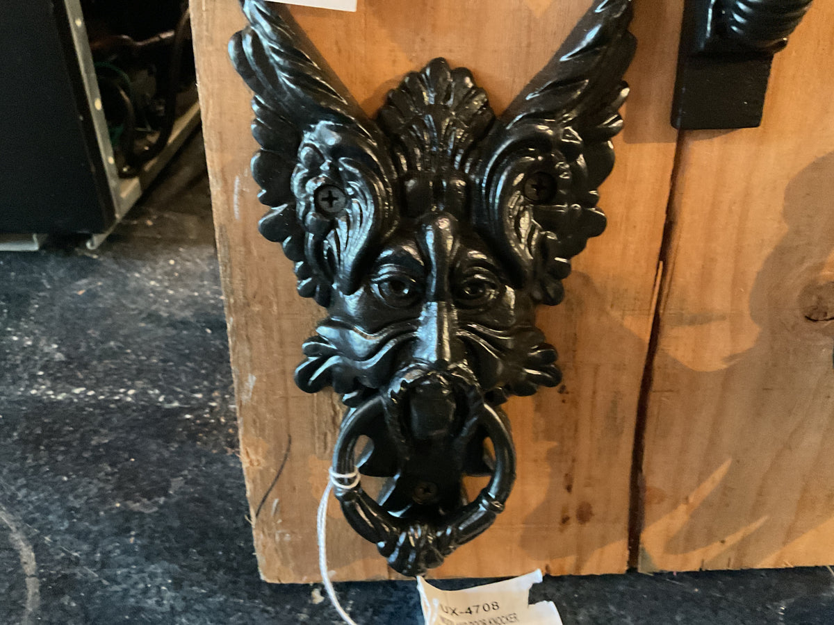 UX4708 Woodland Door Knocker (black)