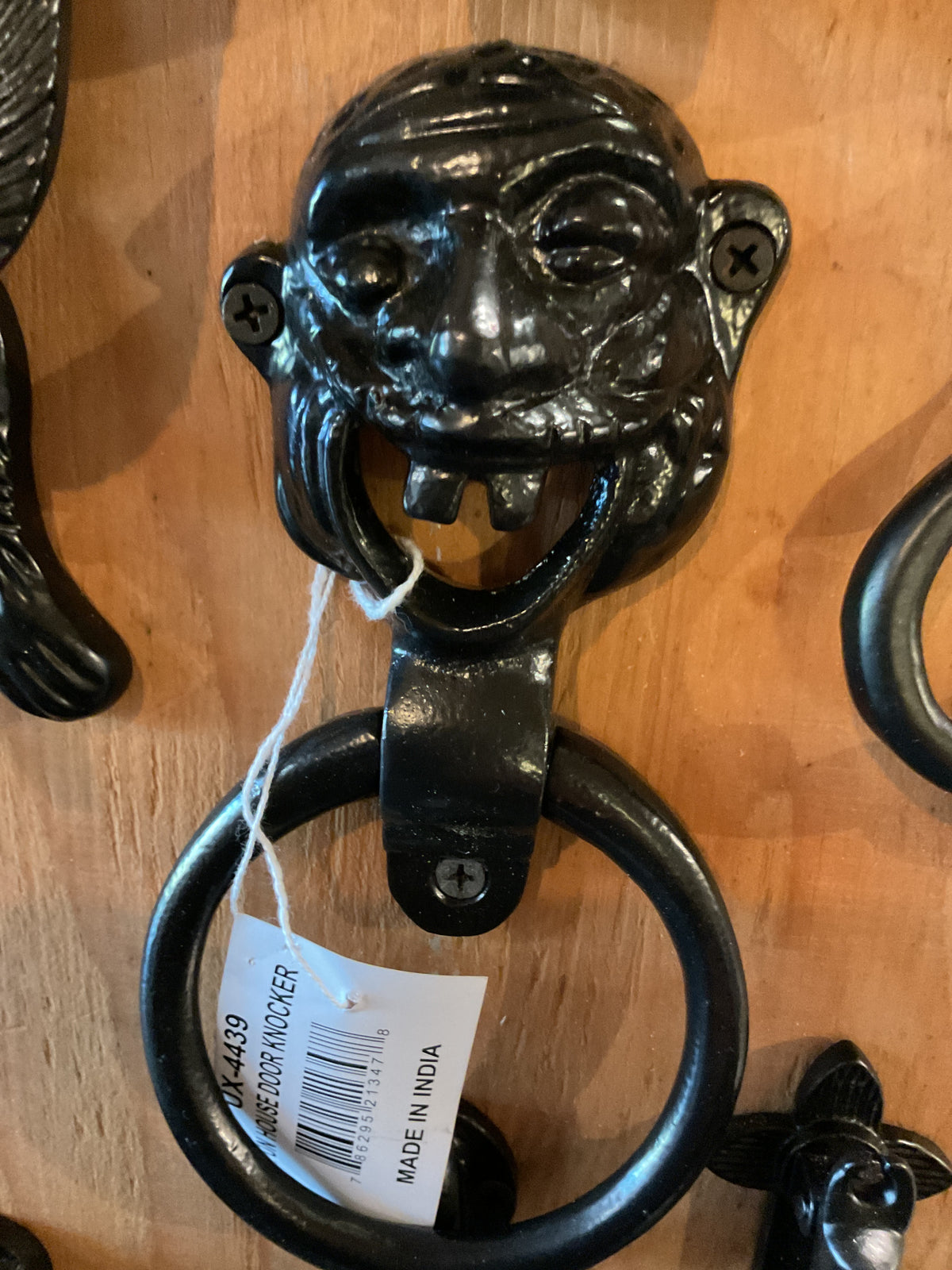 UX4439 Fun House Door Knocker (black)