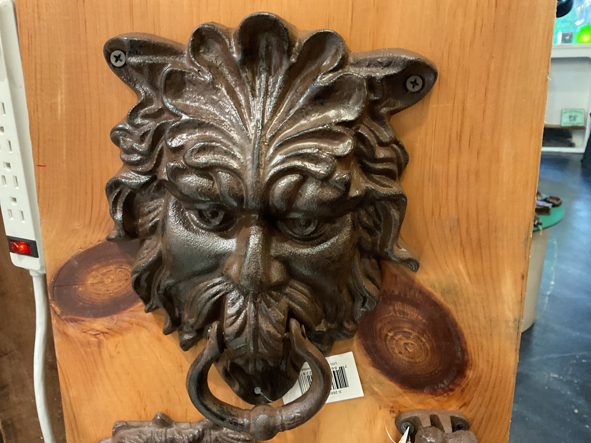 X2680 Man Door knocker rust