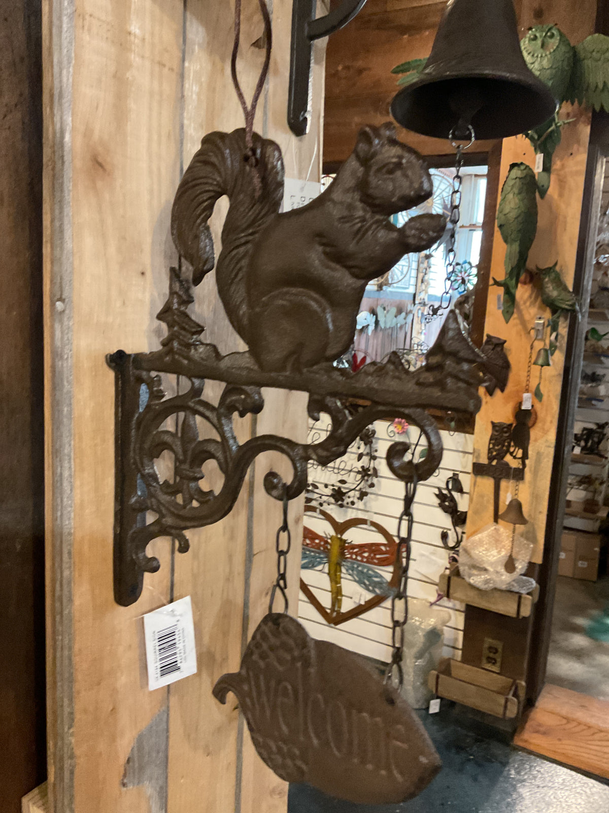 Ux4184 squirrel bracket sign