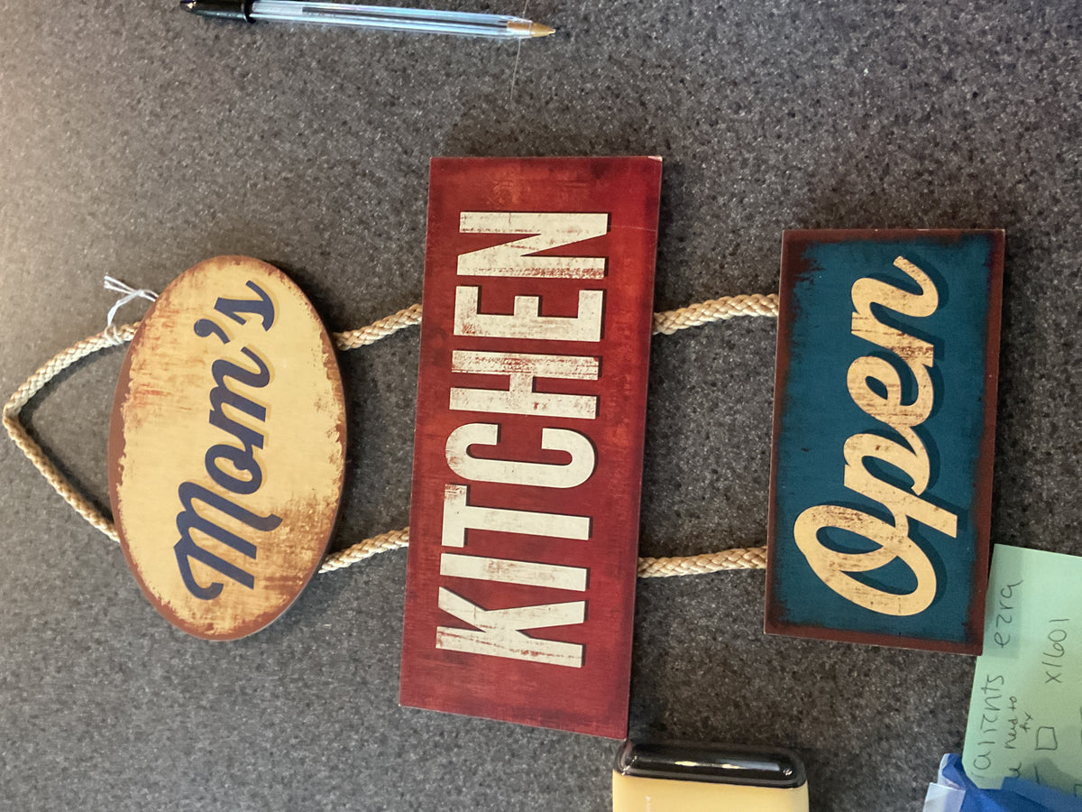 Mom’s Kitchen Open Sign