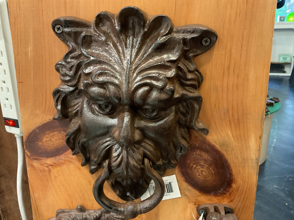 X2680 Man Door knocker rust