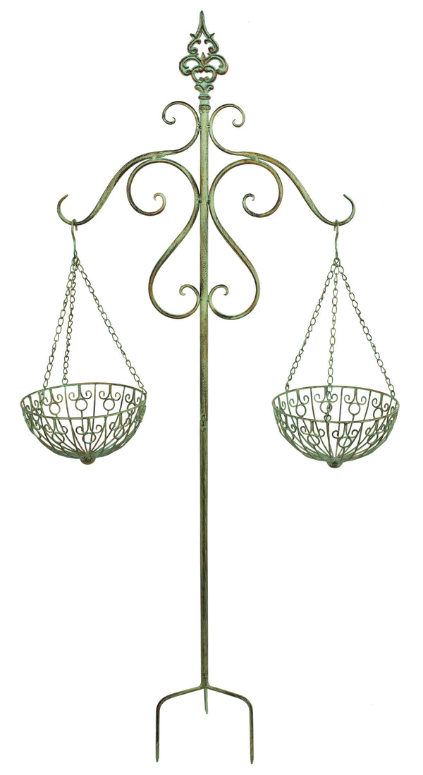 UX9138 Garden Stake w/ Basket