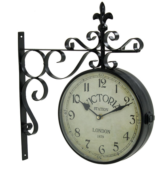 W2335  Victoria Station Clock
